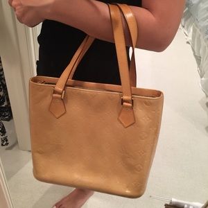 - Louis Vuitton Monogram Vernis Nude Leather Tote -